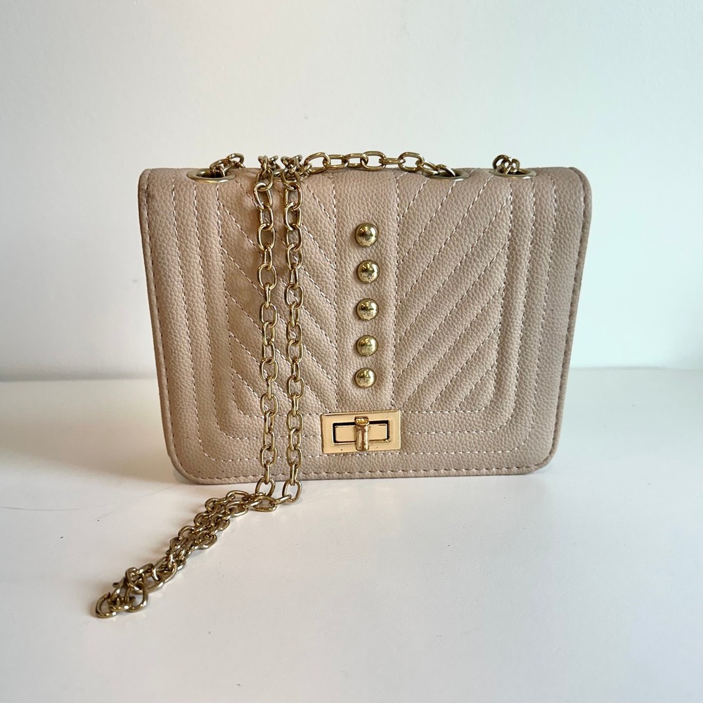 Beige Quilted Chevron Crossbody Bag Gold Chain Strap Red Interior Turn Lock